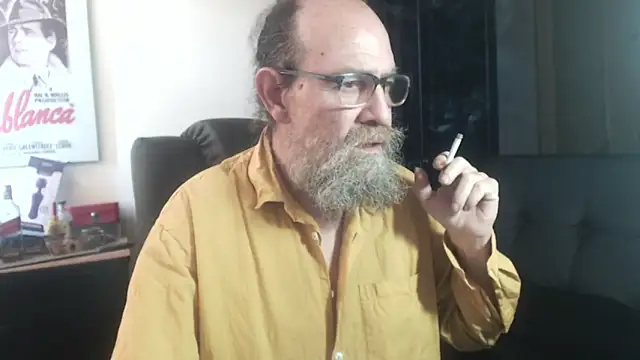 Snapshot of Uncle_Hottie chatting on July 31, 2026, 3:00 pm Uncle Hottie online show from July 31, 2026, 3:00 pm