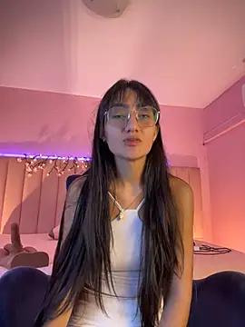 Denightjones online show from July 16, 2026, 4:29 am
