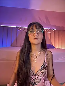 Denightjones online show from July 19, 2026, 3:54 am