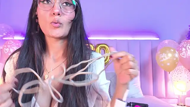 Denightjones online show from July 28, 2026, 12:51 am