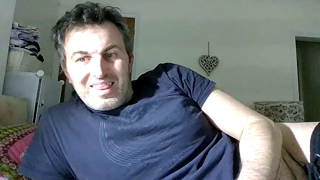 Hakfin666 online show from May 9, 2026, 10:37 pm