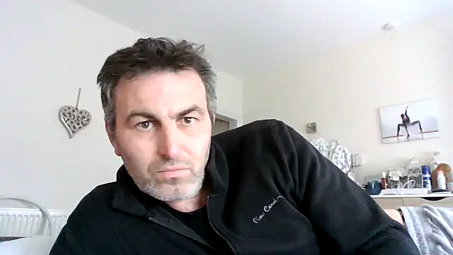 Hakfin666 online show from May 10, 2026, 2:33 pm