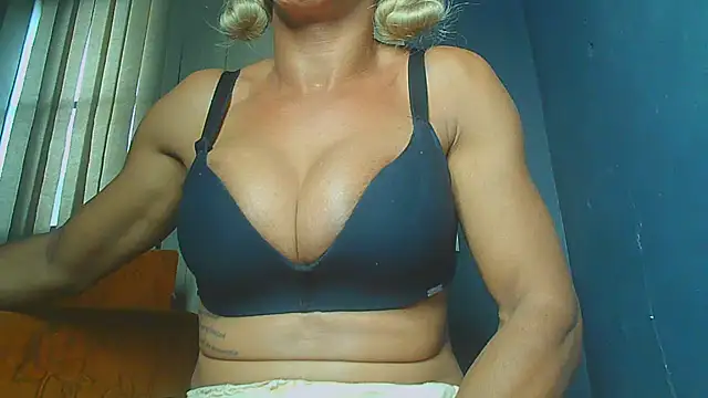 paolla23cm brasil online show from July 25, 2026, 4:15 pm