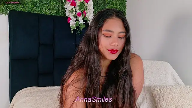 Snapshot of AnnaSmiles chatting on June 30, 2026, 7:04 pm AnnaSmiles online show from June 30, 2026, 7:04 pm