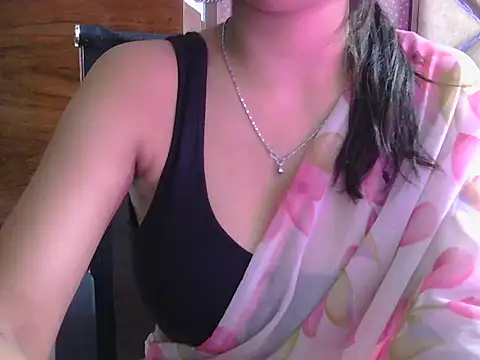 Snapshot of sweet_riyaaa chatting on July 22, 2026, 3:42 am sweet riyaaa online show from July 22, 2026, 3:42 am