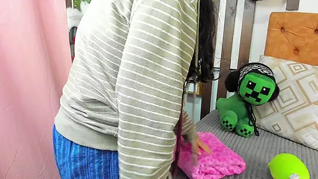 MeowMota  online show from July 21, 2026, 6:43 pm
