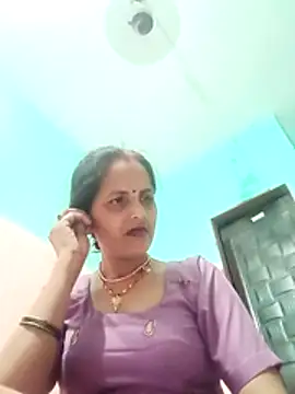Hasmi hot09 online show from May 30, 2026, 5:43 pm