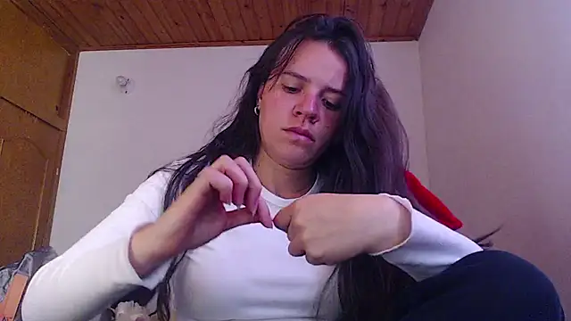 Shanel Lozano online show from July 6, 2026, 7:27 pm
