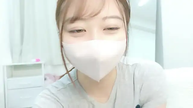 honokachan v online show from June 17, 2026, 11:56 am