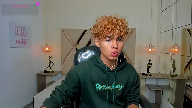 Anyelo Twink online show from July 13, 2026, 4:04 am