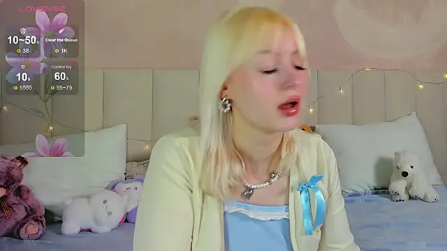 AdeleSilvy online show from July 26, 2026, 1:47 am