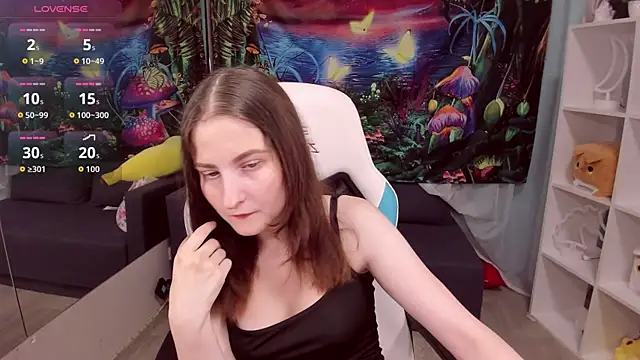 KiraDuvall online show from June 21, 2026, 5:37 pm