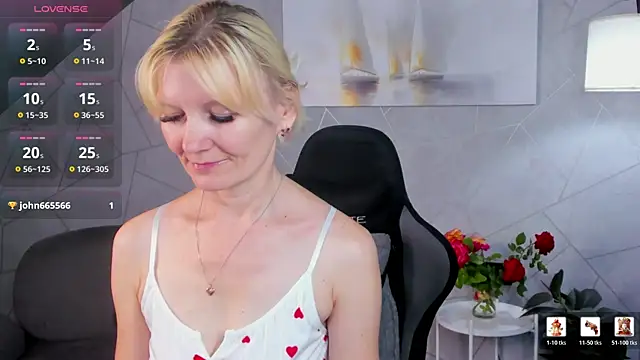 Julie Lucas online show from July 9, 2026, 12:48 am