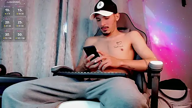 Snapshot of Yankees_xxx chatting on June 17, 2026, 1:01 pm Yankees xxx online show from June 17, 2026, 1:01 pm