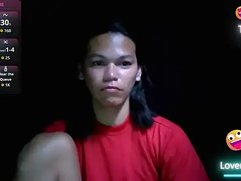 Snapshot of HugeAgatha chatting on June 3, 2026, 11:32 pm HugeAgatha online show from June 3, 2026, 11:32 pm