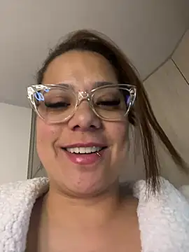 Pretty  Milf online show from July 25, 2026, 10:02 am