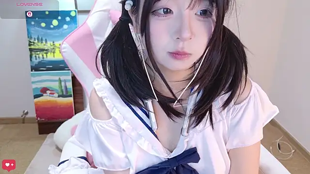 Qiqiiii-05 online show from June 25, 2026, 2:10 pm