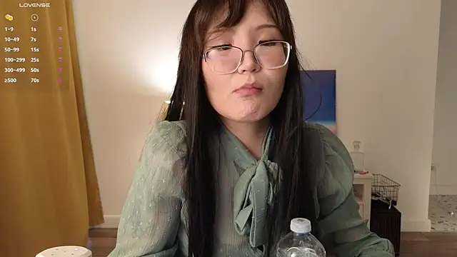 nullgirl online show from July 3, 2026, 2:29 am