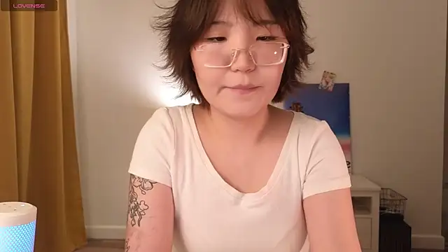 nullgirl online show from July 21, 2026, 2:58 am