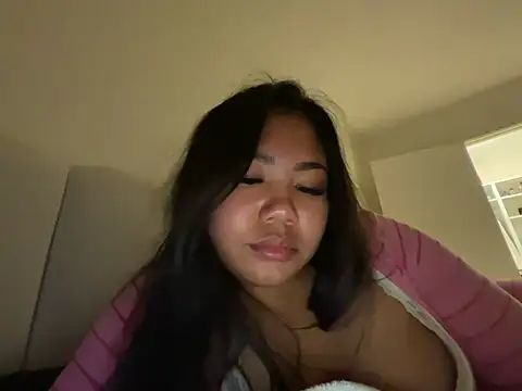 Snapshot of TitiTinyThai chatting on July 1, 2026, 8:52 pm TitiTinyThai online show from July 1, 2026, 8:52 pm