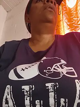 Zeyllyjhonson online show from July 19, 2026, 7:28 pm