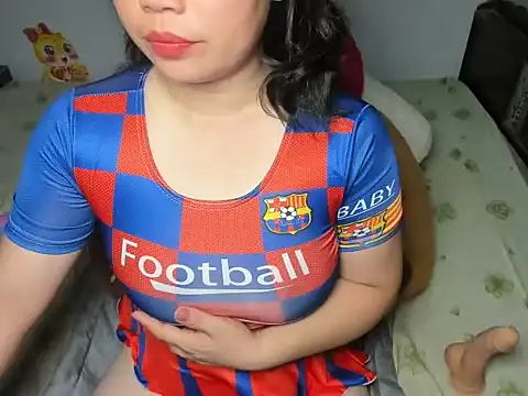 Tinaly18 online show from June 19, 2026, 12:09 pm