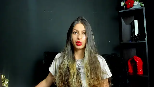 GoddesLeila online show from July 1, 2026, 6:07 pm