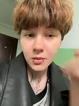 IceMur online show from April 22, 2026, 2:25 am