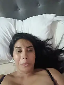 LizaLorini online show from June 27, 2026, 3:44 am