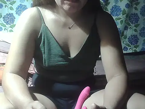 Snapshot of juliana_babe chatting on May 10, 2026, 12:10 pm juliana babe online show from May 10, 2026, 12:10 pm