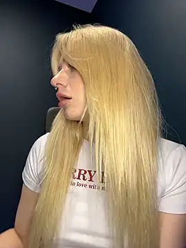 DayaFoxy online show from June 29, 2026, 1:22 pm