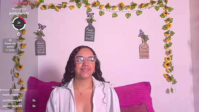 emiily curly online show from July 17, 2026, 11:28 am