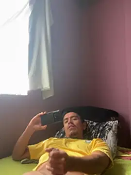 serranoandre online show from August 2, 2026, 3:43 pm