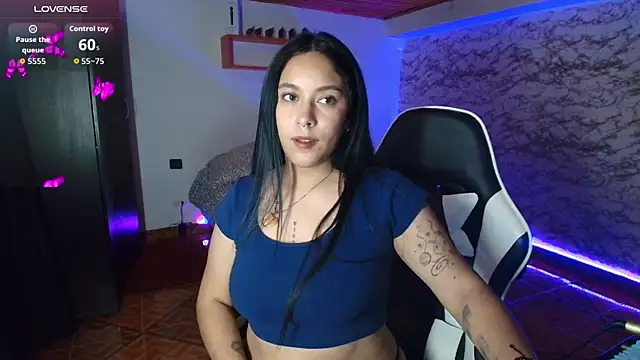 Camila IRoose online show from July 14, 2026, 10:04 pm