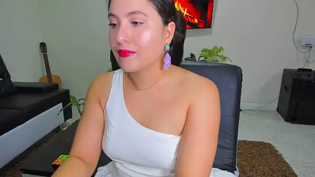 Snapshot of Alessandra_01 chatting on June 21, 2026, 2:03 am Alessandra 01 online show from June 21, 2026, 2:03 am