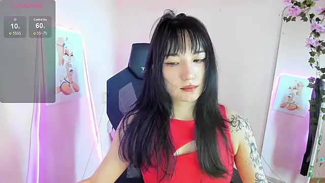 AliceeinWonderlanddd online show from July 13, 2026, 1:52 am