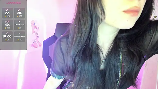 AliceeinWonderlanddd online show from July 14, 2026, 2:27 am