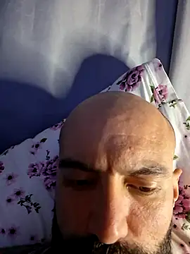 Robsonitj90 online show from May 21, 2026, 3:57 am