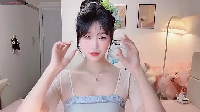 Luminous4173 online show from July 26, 2026, 1:29 pm