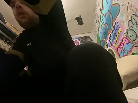 gothboiplzty online show from May 1, 2026, 7:46 am