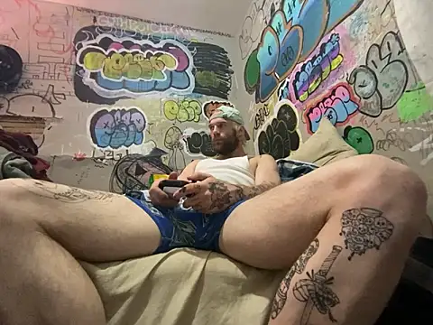 gothboiplzty online show from June 3, 2026, 6:16 am