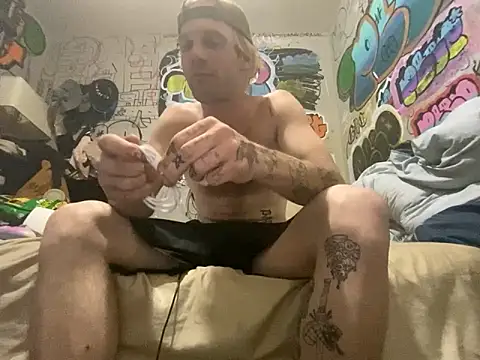 gothboiplzty online show from June 10, 2026, 4:23 am