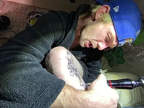 gothboiplzty online show from June 15, 2026, 4:47 am