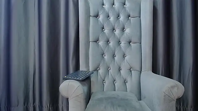 Ellie Dollie online show from July 4, 2026, 10:16 pm