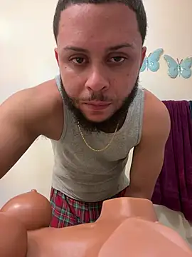 Tu PaPi Favorito online show from July 2, 2026, 2:22 am
