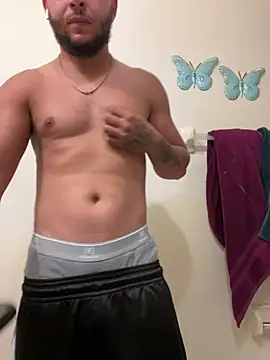 Tu PaPi Favorito online show from July 31, 2026, 9:47 pm