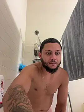 Tu PaPi Favorito online show from August 1, 2026, 5:45 pm