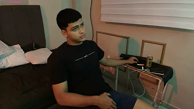 Keinner BigDick online show from August 1, 2026, 8:41 pm