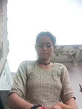 Sunali Bendre online show from July 22, 2026, 2:36 am