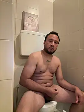 latinocalientehot online show from July 8, 2026, 7:18 pm
